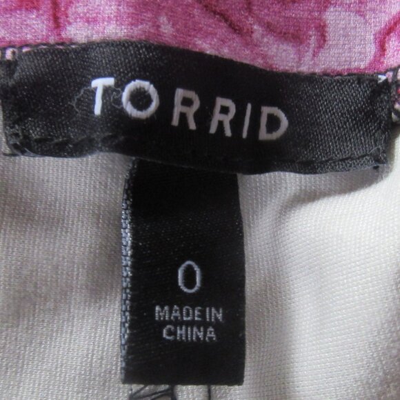Torrid Size 0 (Large / Size 12) Red Roses on Black Skirt E222 - Picture 5 of 7